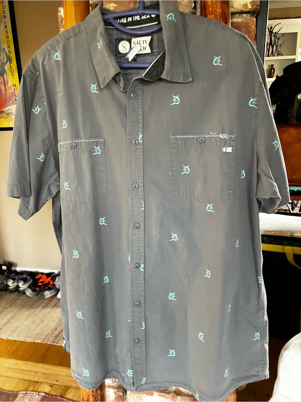 Salty Crew Gray Short-Sleeve Button-Up w/Teal Fish Motif 100% Cotton Dual Pocket